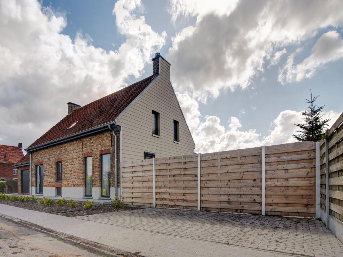 Holiday Home In Koekelare Bagian luar foto